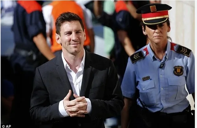 ho-so-panama-ban-chat-cot-loi-cua-vu-ro-ri-the-ky-2a1-a
