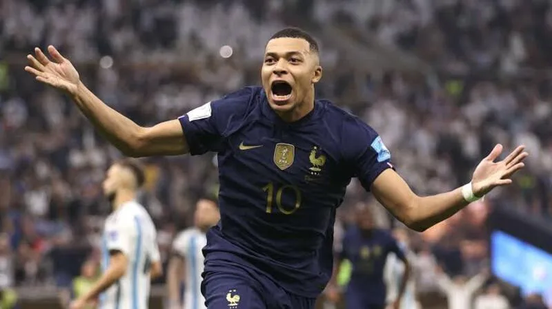Mbappé đáng giá nhờ tốc độ bùng nổ, khả năng ghi bàn và kinh nghiệm thi đấu ở những sân khấu lớn.